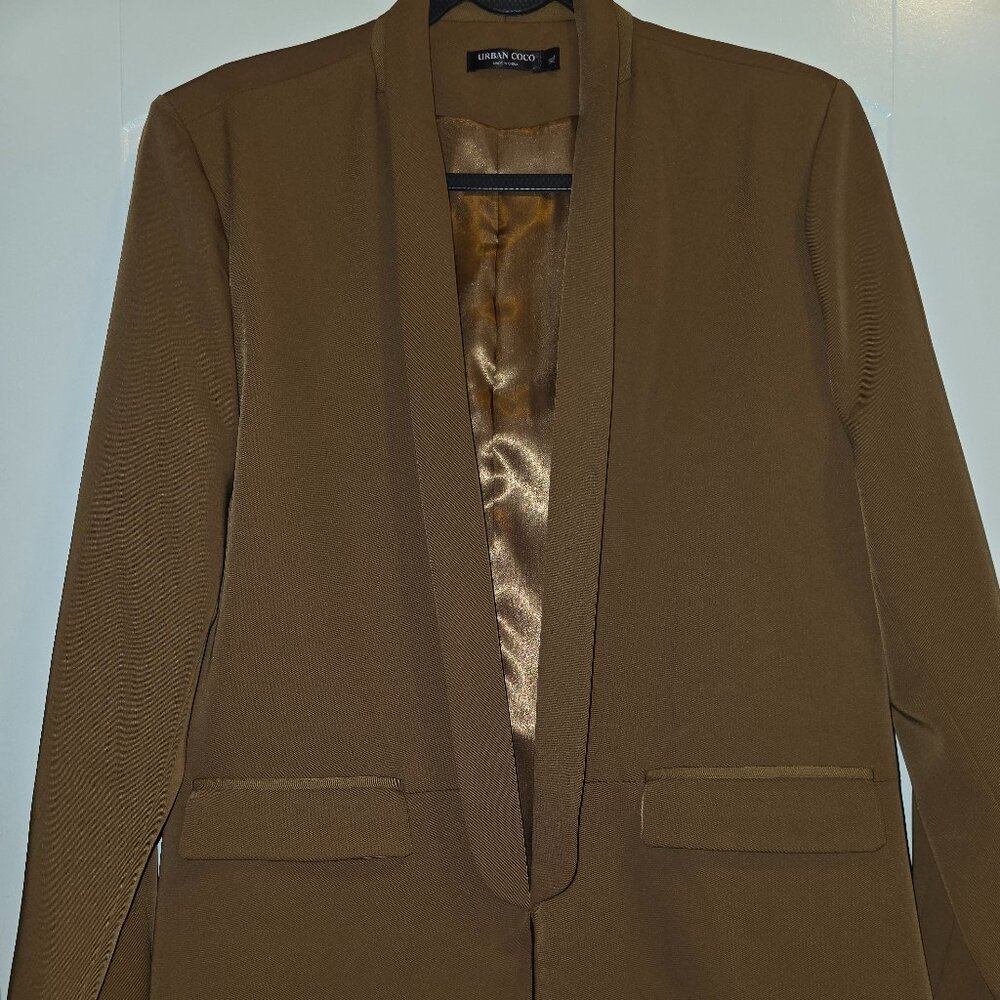 Blazer - Picture 4 of 5